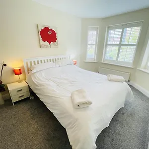 https://flat-3-seabreeze-bournemouth-bh6-4ap.bournemouth-hotels.org